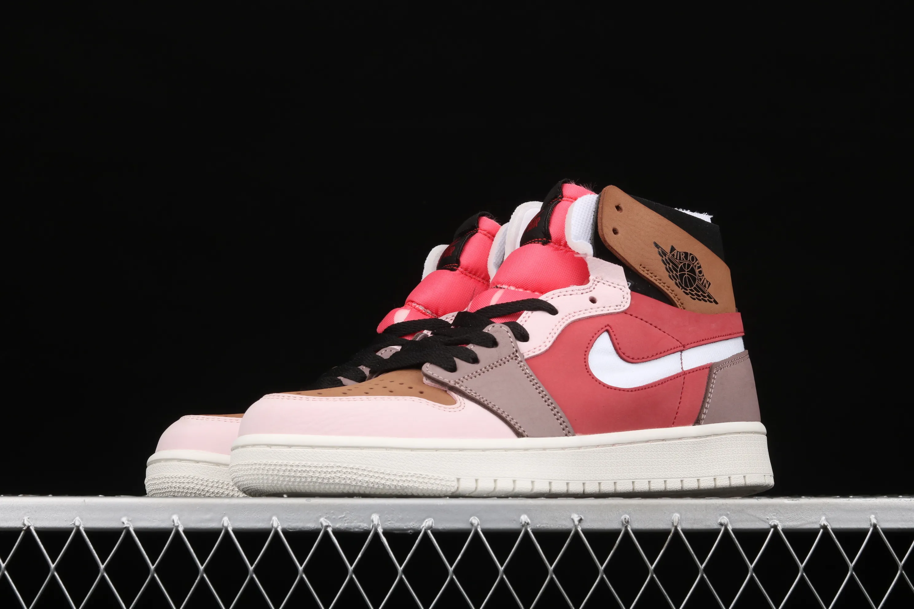 All categories Air Jordan Jordan series basketball shoes Air Jordan 1 High Z version Air Jordan 1 Zoom CMFT AJ1 Joe 1 bean paste dirty powder CT0979-602